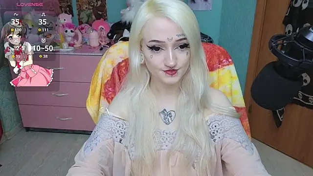Snapshot of Manuela_unicorn chatting on May 14, 2026, 7:53 pm Manuela unicorn online show from May 14, 2026, 7:53 pm