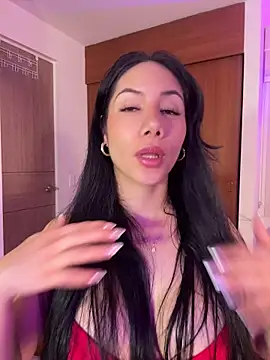 ArianaReynoldss online show from July 18, 2026, 10:08 am