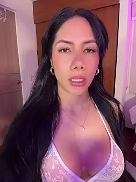 ArianaReynoldss online show from July 24, 2026, 10:24 am