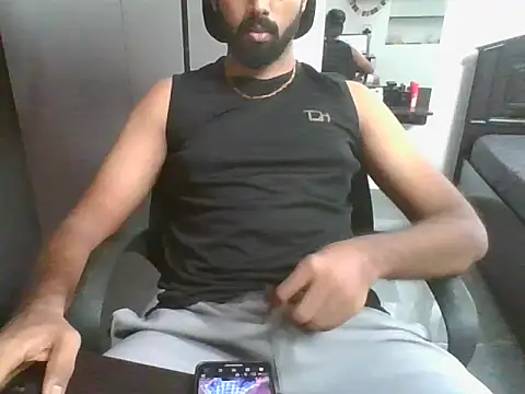 lovelyakash69 online show from May 20, 2026, 11:05 am