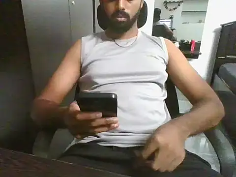 lovelyakash69 online show from May 29, 2026, 11:19 am