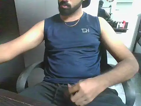 lovelyakash69 online show from June 7, 2026, 11:58 am