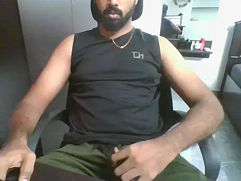 lovelyakash69 online show from June 22, 2026, 5:26 am
