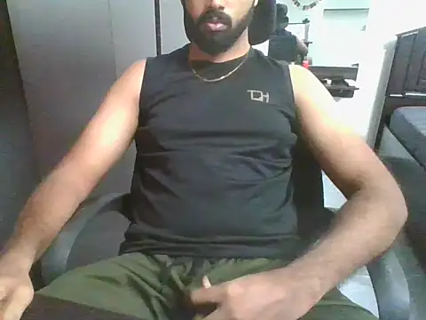 lovelyakash69 online show from July 6, 2026, 5:04 am