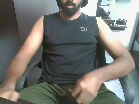 lovelyakash69 online show from August 4, 2026, 4:48 am