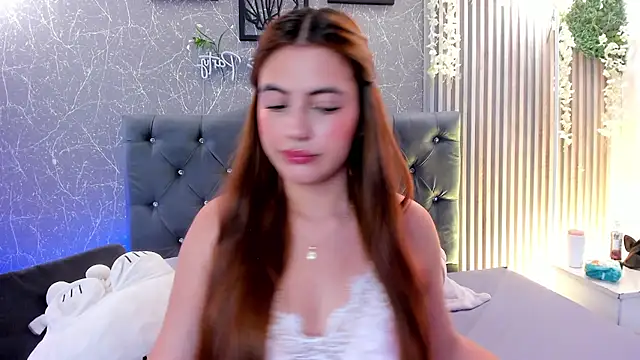 mialeia01 online show from June 22, 2026, 9:01 pm