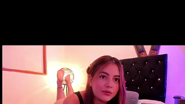 mialeia01 online show from June 25, 2026, 9:30 pm