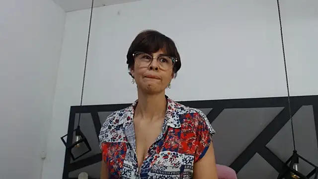 amanda ramirez online show from June 30, 2026, 6:42 pm