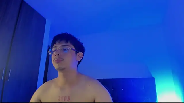 Maximo Miller online show from October 2, 2025, 5:25 am