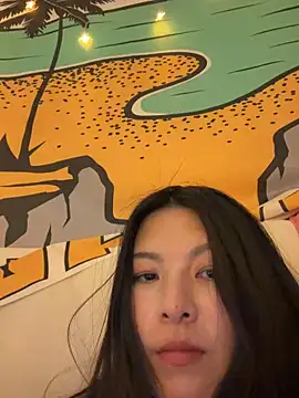 Ninazhang online show from April 28, 2026, 2:27 am