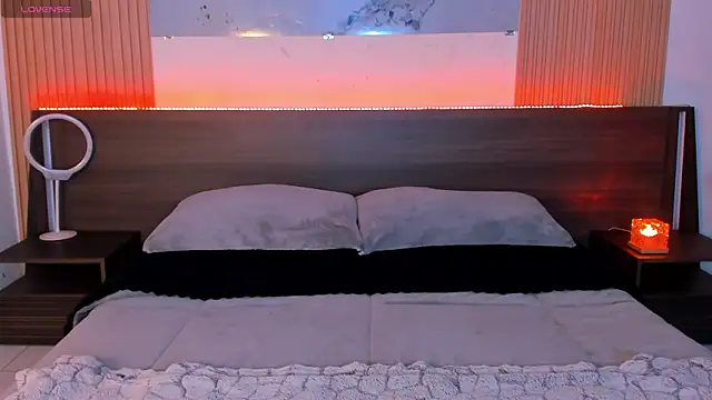 samanthaa moon online show from June 24, 2026, 12:20 am