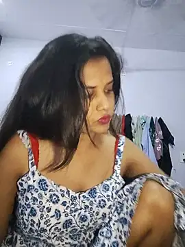 cute radhikaa online show from July 22, 2026, 12:52 pm