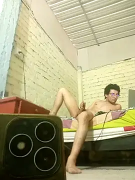 LecheDeSoya666 online show from July 21, 2026, 7:49 pm