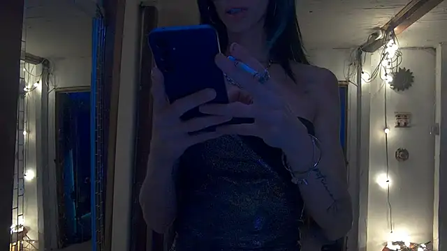 lolateton online show from June 5, 2026, 4:52 am