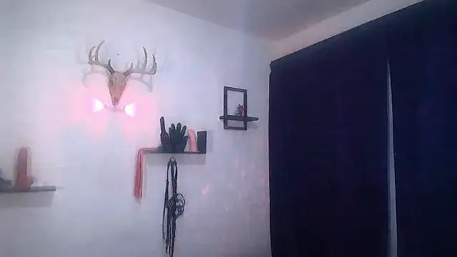 DakariaHills  online show from July 15, 2026, 3:45 am
