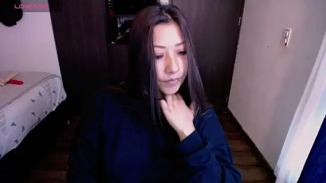 Mia 1120 online show from May 13, 2026, 2:36 pm