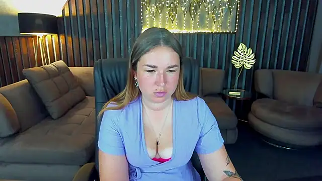 Sofii darling online show from July 17, 2026, 4:34 pm