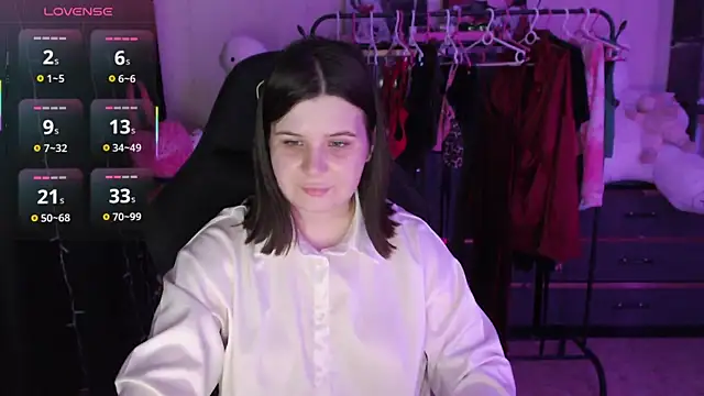 AmyVibess online show from July 21, 2026, 6:10 pm