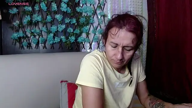 darling hott online show from May 28, 2026, 10:01 am