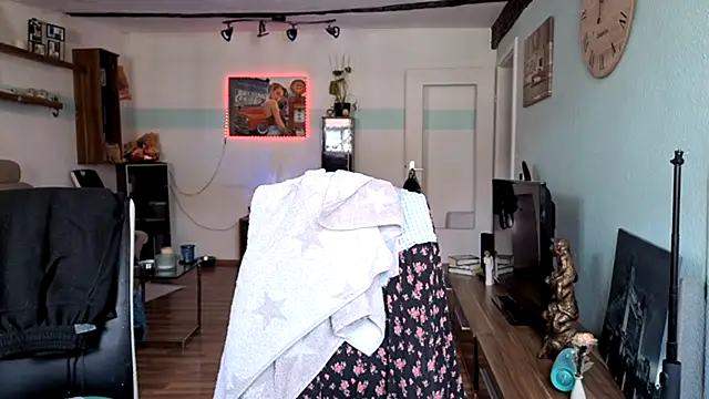 Seductively4 20 online show from July 17, 2026, 7:59 am