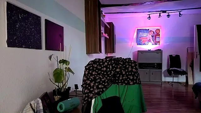 Seductively4 20 online show from July 23, 2026, 5:27 am