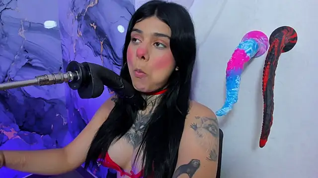 Emily Evo online show from July 29, 2026, 12:14 pm
