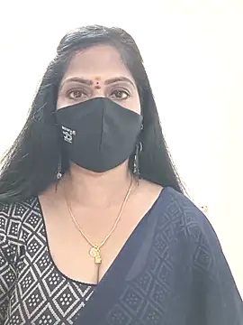 shivani27 online show from June 8, 2026, 6:08 pm