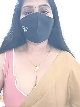 shivani27 online show from June 9, 2026, 4:51 pm