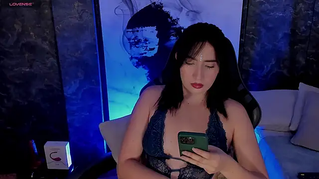 Skyyle  online show from July 4, 2026, 1:17 pm