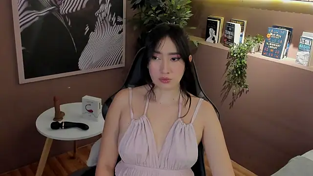 Skyyle  online show from July 17, 2026, 12:56 pm