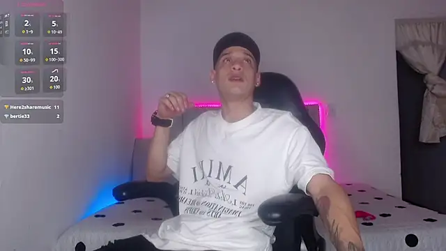 Ethanho0t online show from June 25, 2026, 3:39 am
