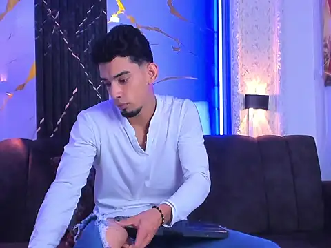Snapshot of prince_arthur77 chatting on July 2, 2026, 3:18 pm prince arthur77 online show from July 2, 2026, 3:18 pm