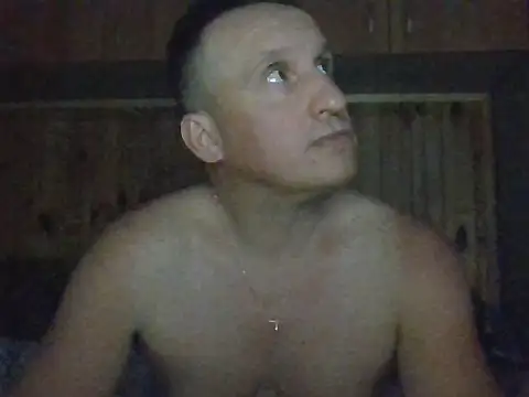 Maksymilian1 online show from June 9, 2026, 9:48 pm