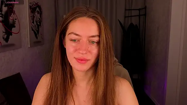 Agnes Wells online show from July 17, 2026, 1:12 am
