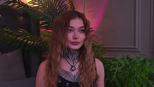 AriWild online show from June 18, 2026, 4:57 am