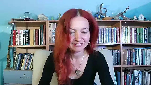 Foxilady357 online show from April 25, 2026, 1:41 pm