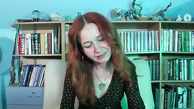 Foxilady357 online show from April 29, 2026, 1:59 pm