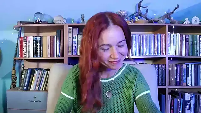 Foxilady357 online show from May 15, 2026, 1:51 pm