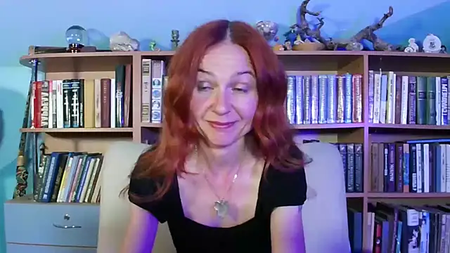 Foxilady357 online show from May 26, 2026, 2:24 pm