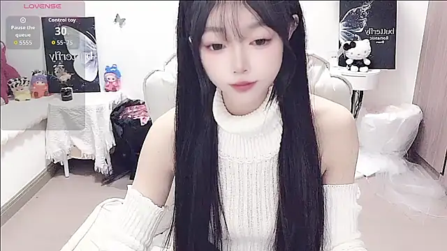 -EEBABY online show from June 18, 2026, 4:11 pm