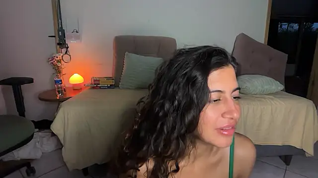 deusaludovica online show from June 26, 2026, 8:57 pm