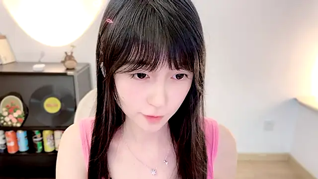 Onechestnut online show from July 14, 2026, 12:22 pm