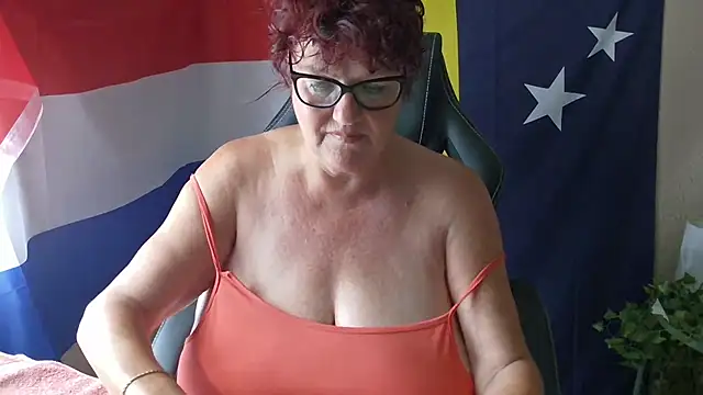 -Curvy- online show from June 23, 2026, 8:45 am