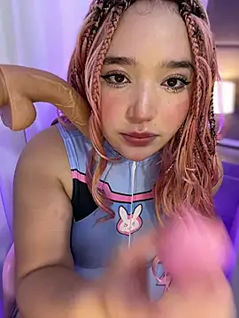 hinata dolly online show from July 28, 2026, 3:08 pm