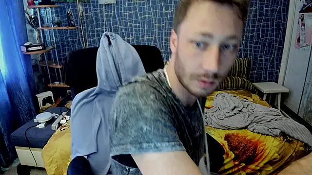CuteBoy228 online show from May 27, 2026, 12:46 pm