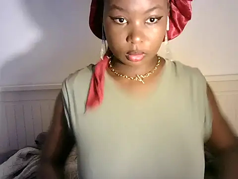 zoe215 online show from June 27, 2026, 10:09 am