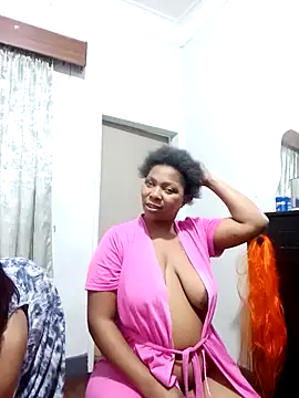 Snapshot of ShySexyBaddiexx chatting on November 18, 2025, 8:13 pm ShySexyBaddiexx online show from November 18, 2025, 8:13 pm