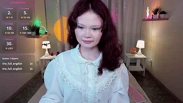 EmilyChaves online show from May 31, 2026, 8:54 am