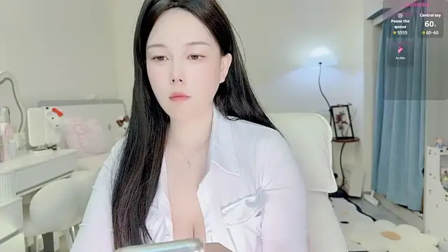 Bella Ava online show from July 27, 2026, 2:13 pm