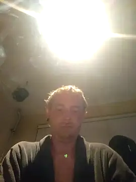 piercingpik online show from April 27, 2026, 9:24 pm